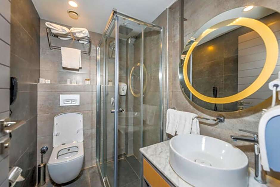 Laren Sea Side Hotel Spa