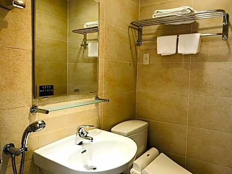 Double Room with Street View