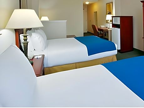 Deluxe 2 Double Beds