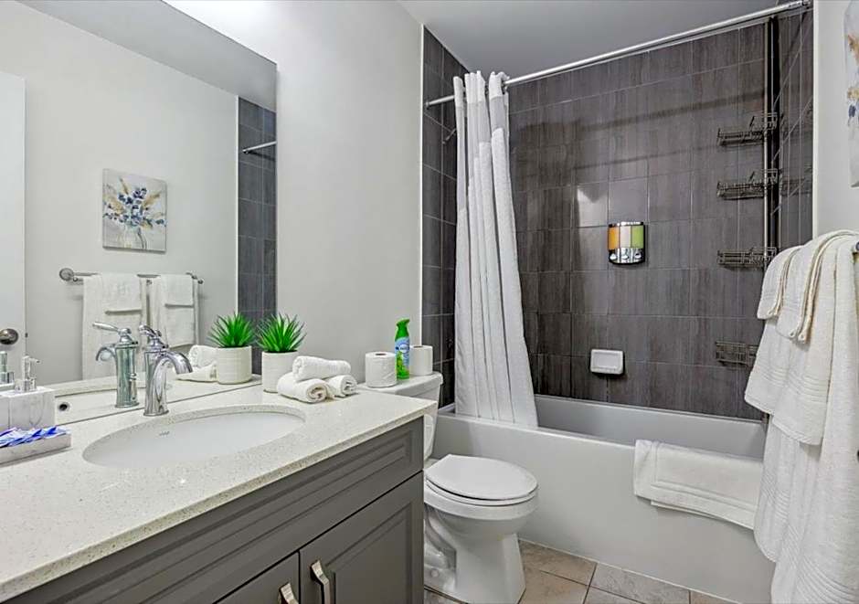 Luxurious and Beautiful, Barrie