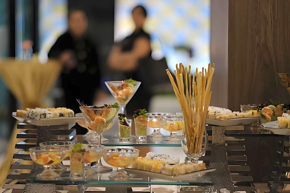 Hotel AYOLA Lippo Cikarang