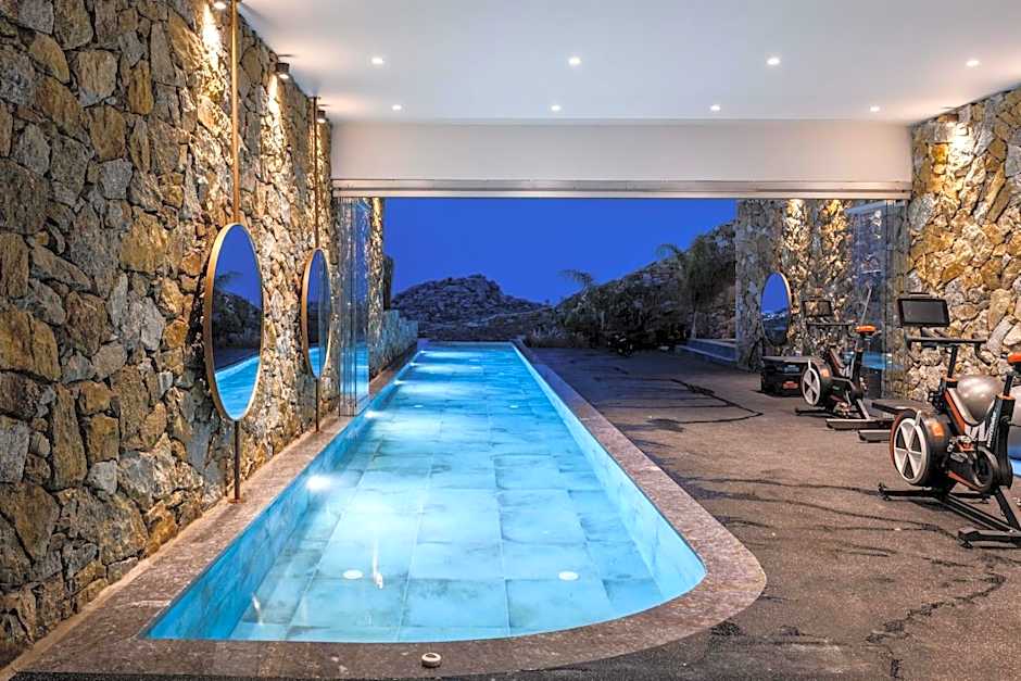 Charisma Hotel and Wellness Club