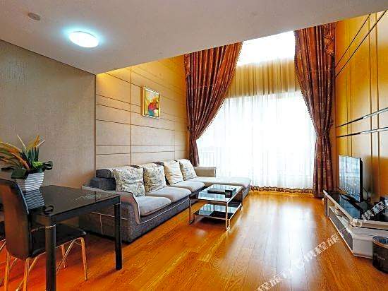 Poly Zhonghui Hotel Apartment (Guangzhou East Railway Station Sports Center)