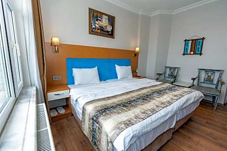 Double Room with Sea View, No Smoking