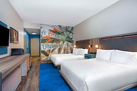 TRYP by Wyndham Orlando