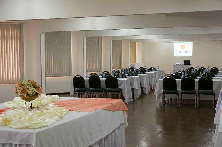 Harbor Querencia Hotel