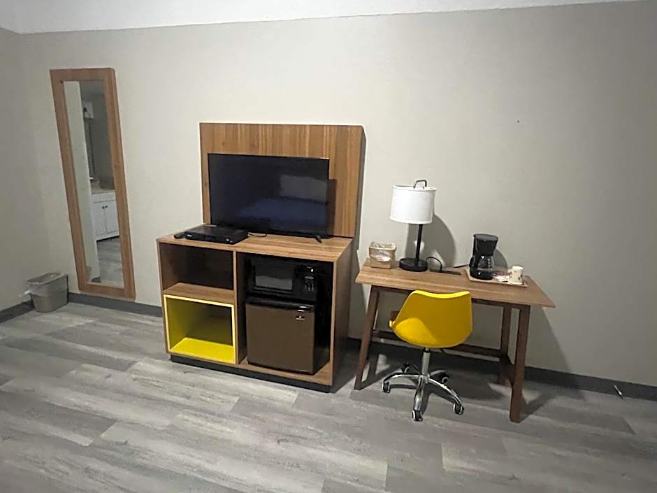 Captain's Lodge Motel