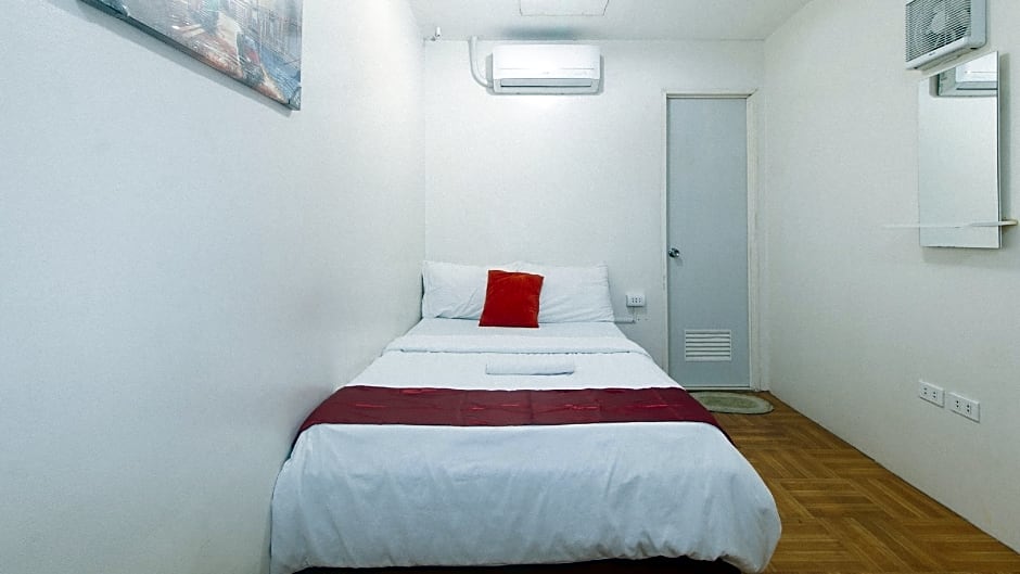 Nearest Hostel Pasay City by RedDoorz