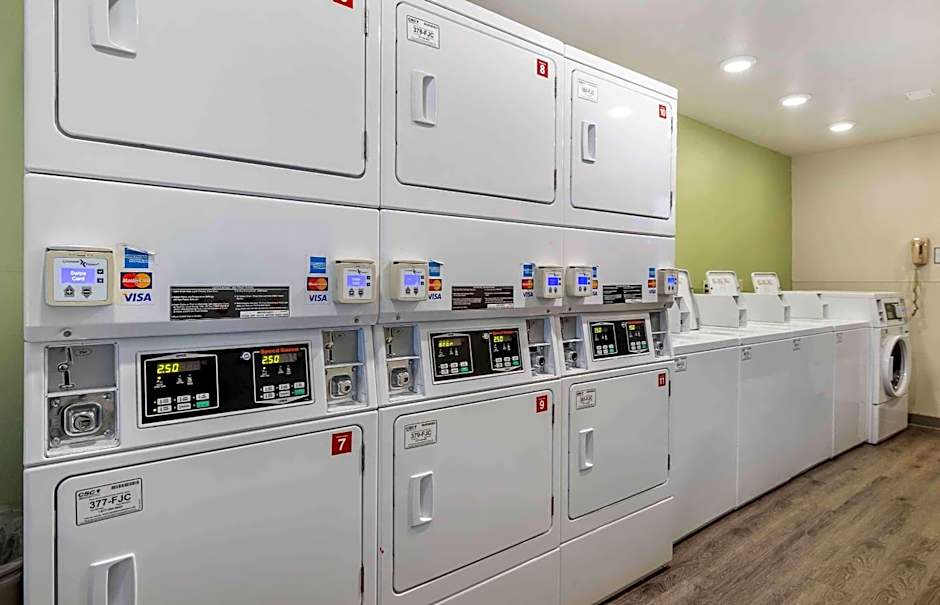 Extended Stay America Select Suites - Wichita - North