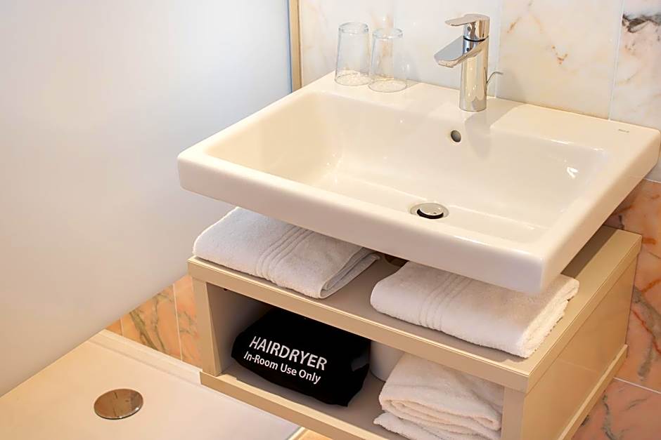 Brit Hotel Angers Parc Expo - L'Acropole