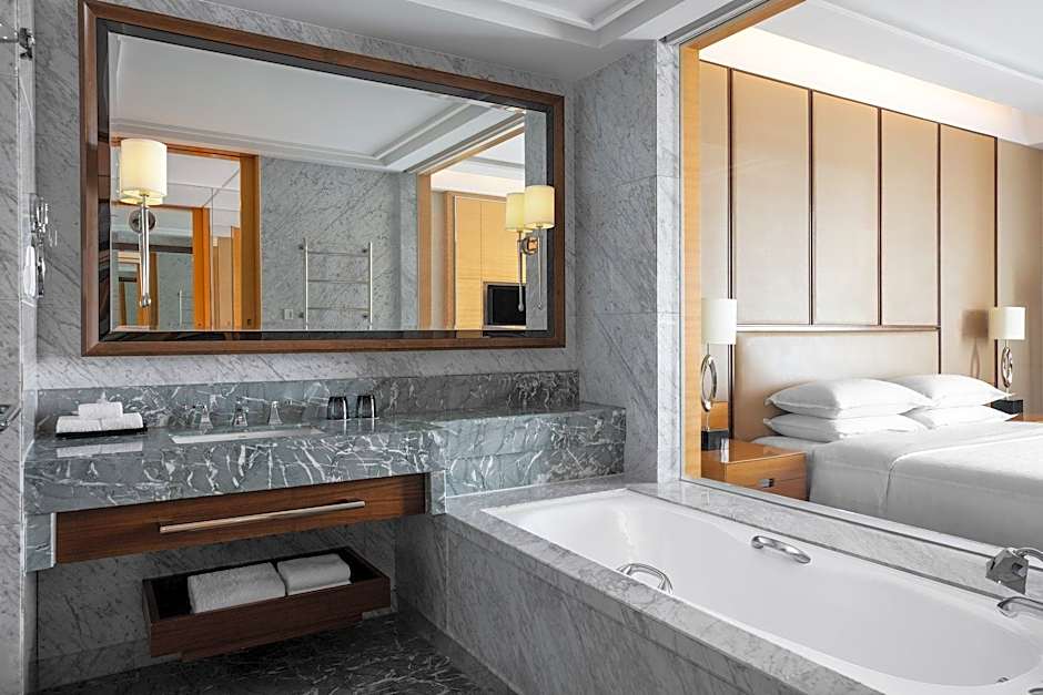 Sheraton Qingdao Jiaozhou Hotel