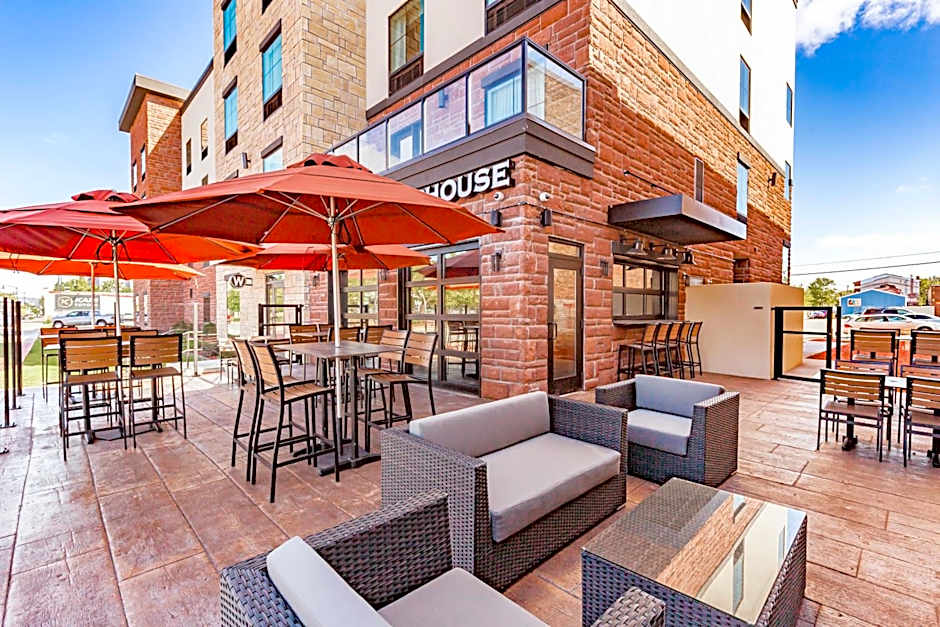 Cobblestone Hotel & Suites - Superior Duluth