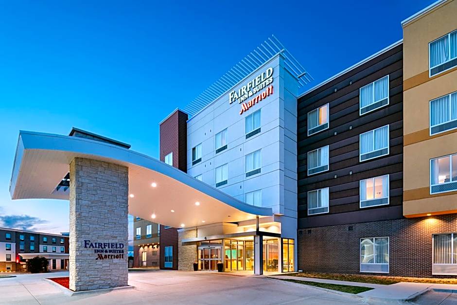 Fairfield Inn & Suites by Marriott Lincoln Airport