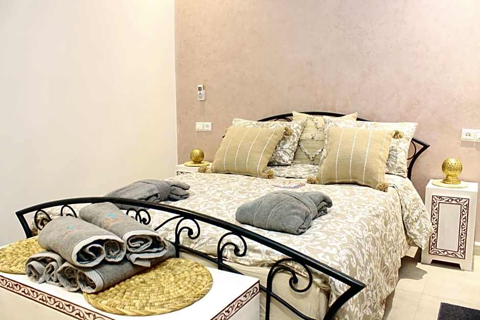RIAD Miel & Une Nuit