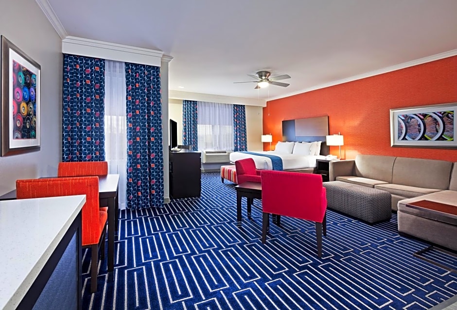 Holiday Inn Express & Suites Houston East, by IHG
