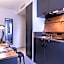 Best Western Plus Suitcase Paris La Defense