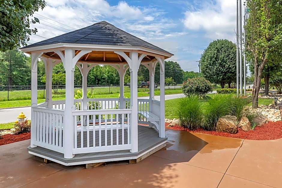 Quality Inn & Suites Lexington South