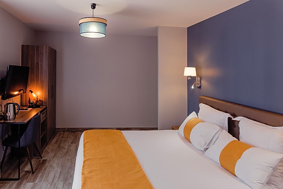 VILLA DES CHENES-Adult only
