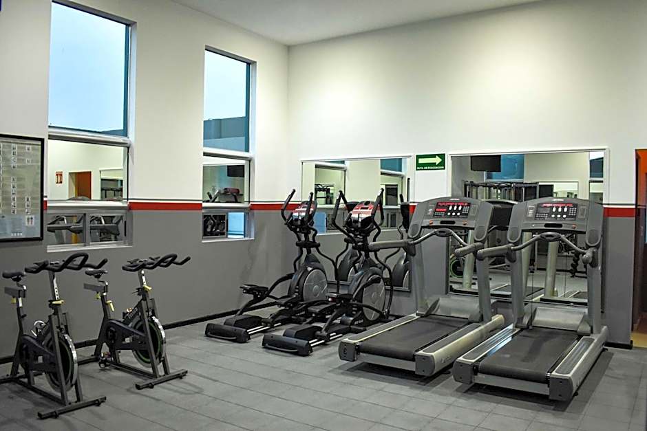 Ramada by Wyndham Mexico City Santa Fe