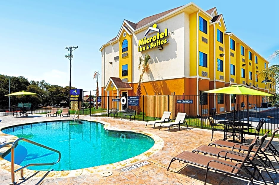 Microtel Inn & Suites By Wyndham New Braunfels