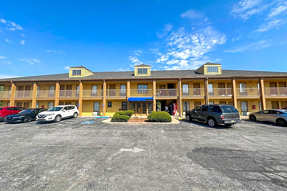 Bonita Lakes Inn by Capital O Meridian I20