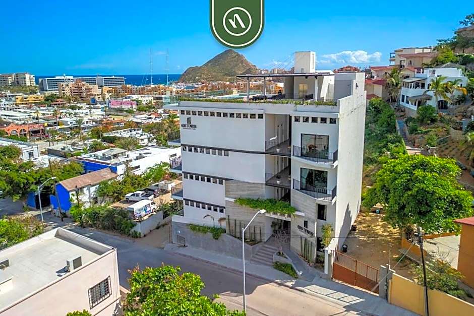 Amazing 2BR Condo with Terrace Overlooking the Marina