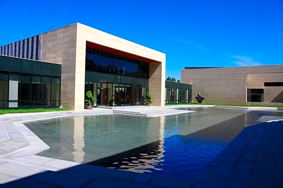 Imperial Palace Hotel