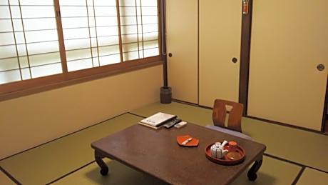 Single Room with Shared Bathroom