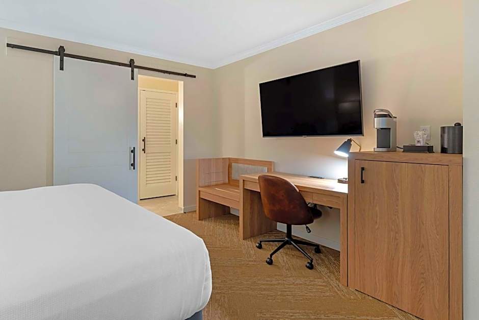 Best Western Plus Inn At The Vines
