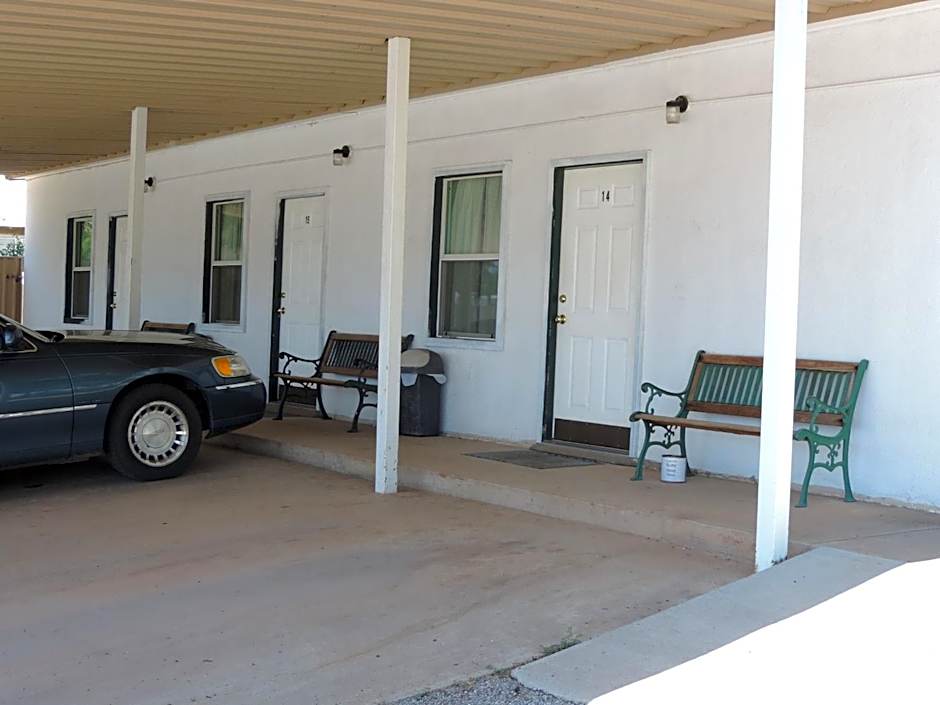 Hunters Lodge Motel