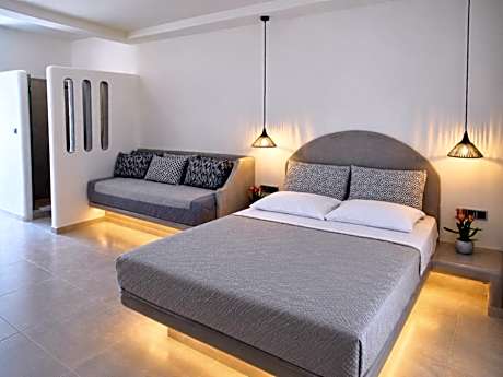 Deluxe Suite with Sea View