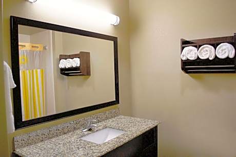 Deluxe Queen Room with Two Queen Beds