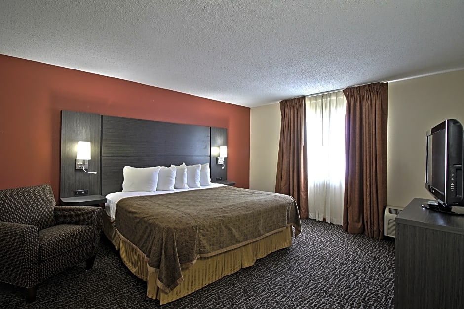 Chicago Club Inn & Suites