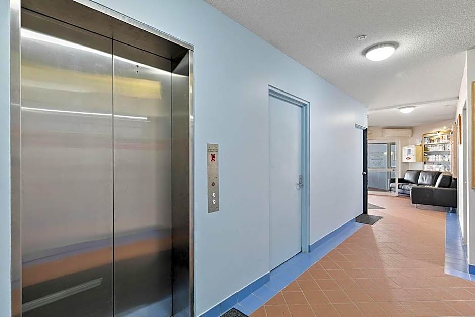 White Crest Apartments