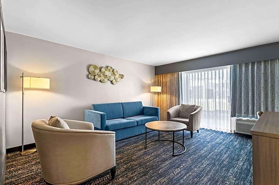 The Hourglass Hotel, Ascend Hotel Collection