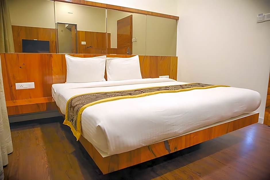 Hotel Madhuri Executive