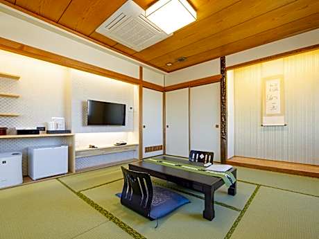 Japanese Family Room