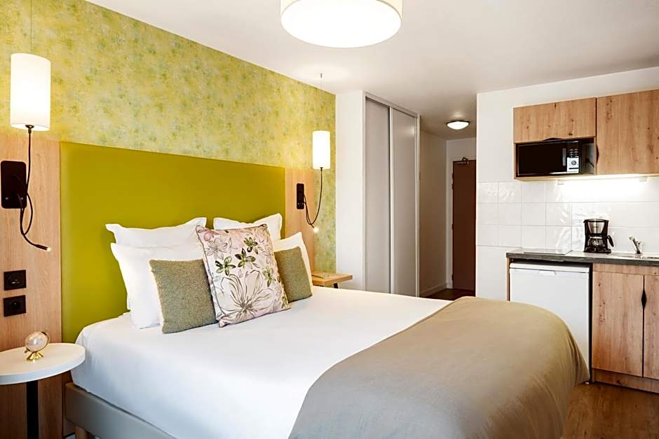 Sejours and  Affaires Paris-Malakoff