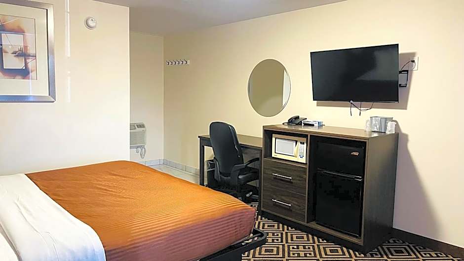 Falls Lodge & Suites