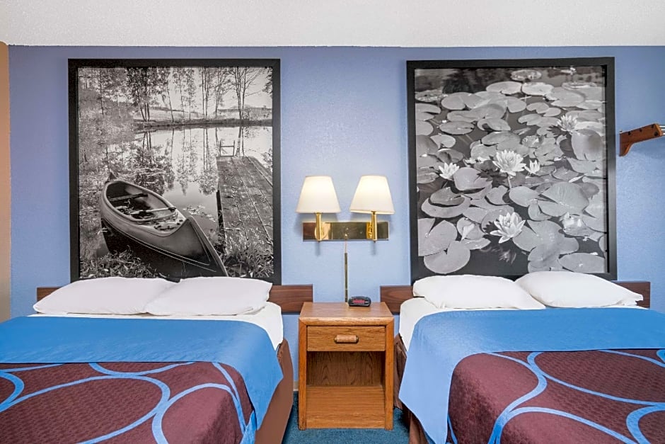 Super 8 by Wyndham Little Falls