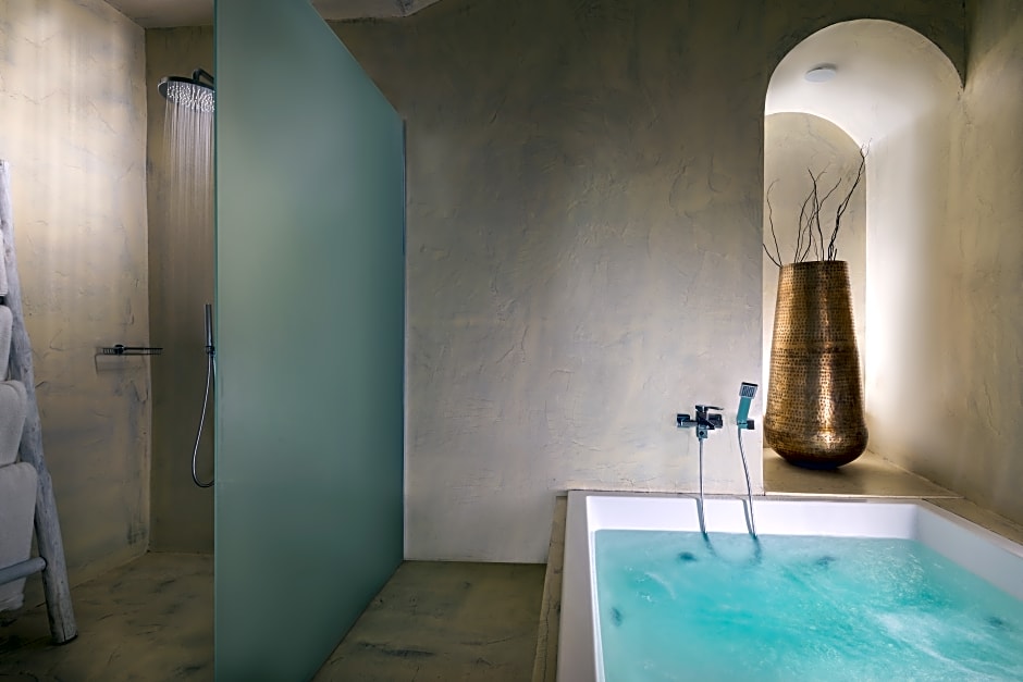 Mythical Blue Luxury Suites