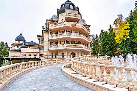 Festa Winter Palace Hotel