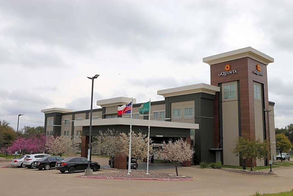 La Quinta Inn & Suites by Wyndham Austin NW/Lakeline Mall