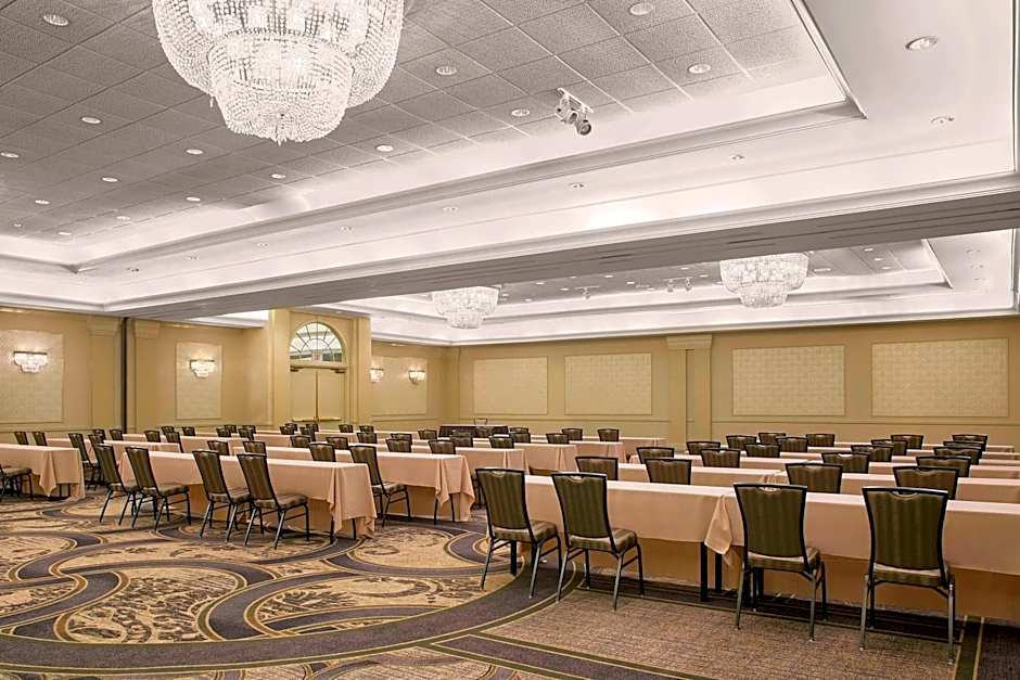 Sheraton Suites Akron Cuyahoga Falls