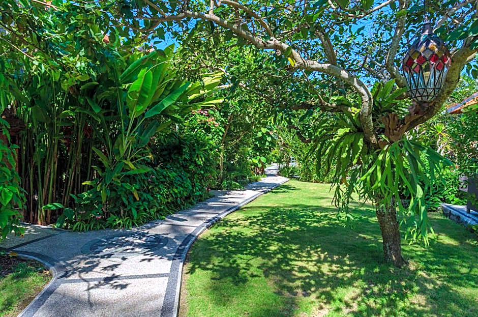 Ocean Suite By A&J - Exceptional Beachfront Apartment - Candidasa