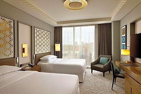 Club room, 2 double beds with lounge access