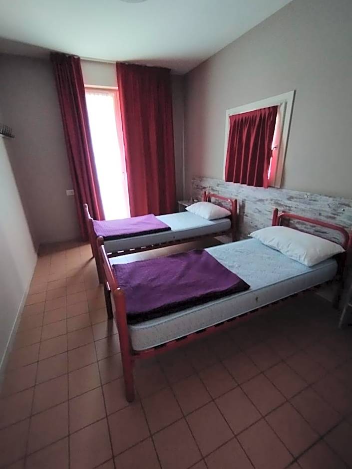 Photo 1 of 4 of Standard Twin Room with Shared Bathroom