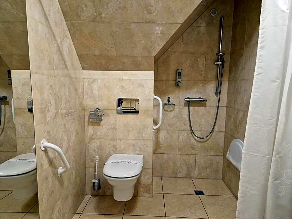 Hotel i Restauracja Pod Szyszkami