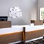 Holiday Inn & Suites San Mateo - SFO By IHG