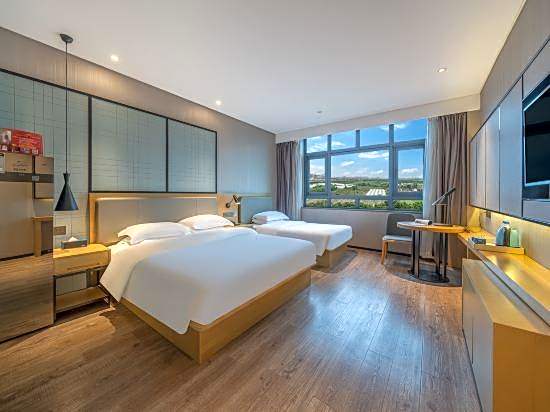 Shuyue Hotel (Ningbo Yushe Airport College of Finance and Economics)